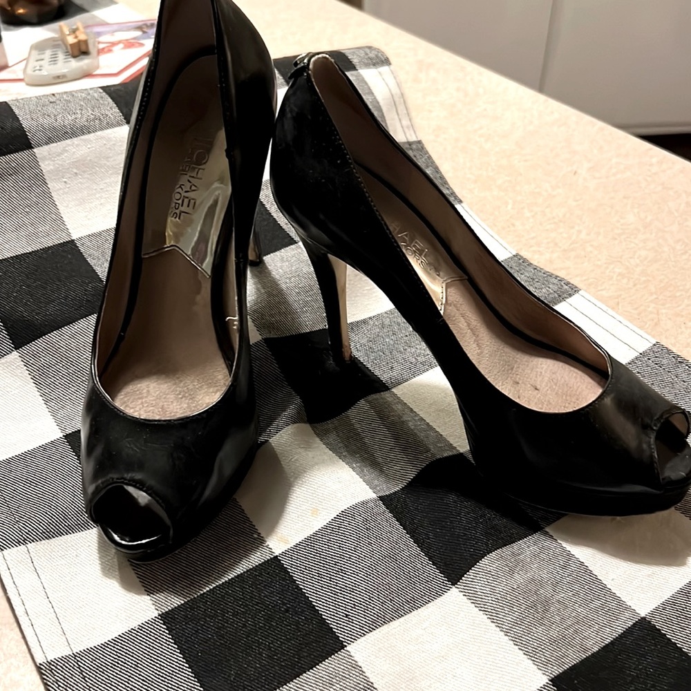 Michael kors black heels